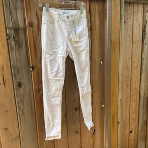 USA4 - MEX26 Zara Women's Cream Skinny Jeans